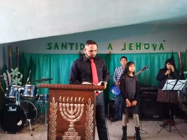 Edificados en la Piedra Angular