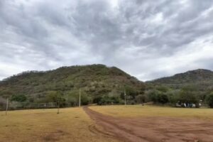 El potrero de los laureles