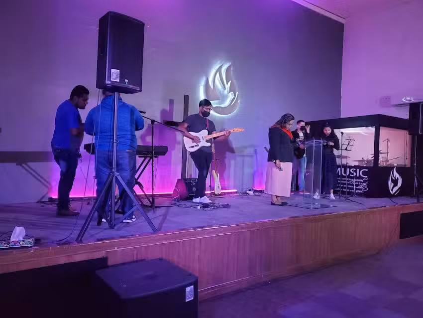 Familia Iglesia Pr&iacute;ncipe de Paz