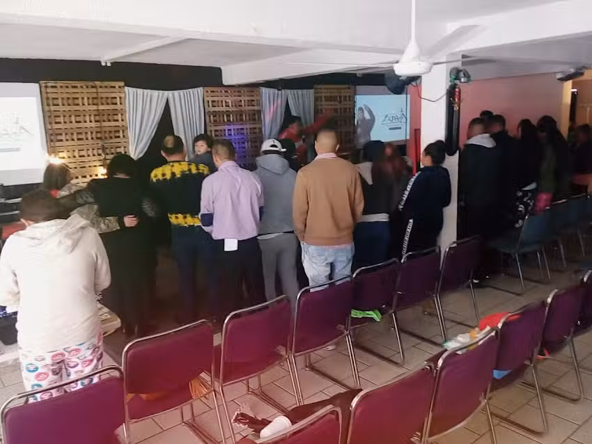 Hechos 1.8 Iglesia Cristiana
