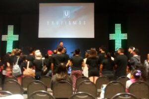 Hermanos y Amigos Comunidad Cristiana