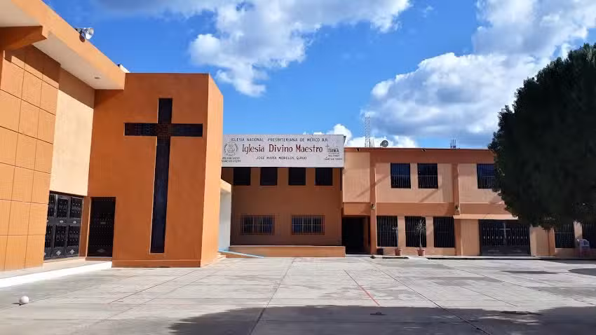 I.N.P. Divino Maestro