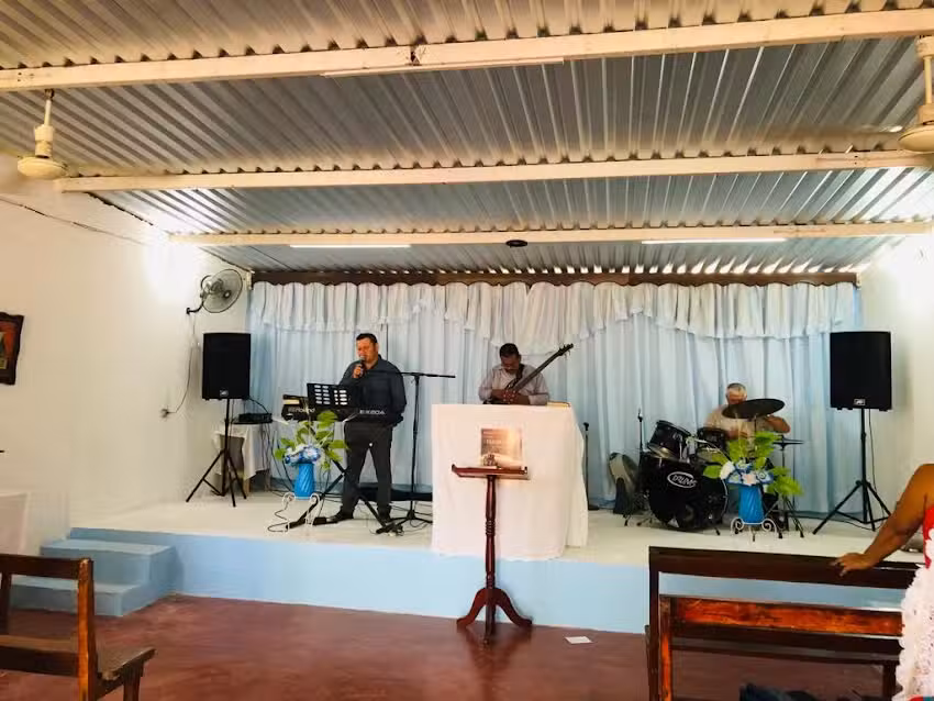 ID7 Templo &ldquo;Rosa de Saron&rdquo;