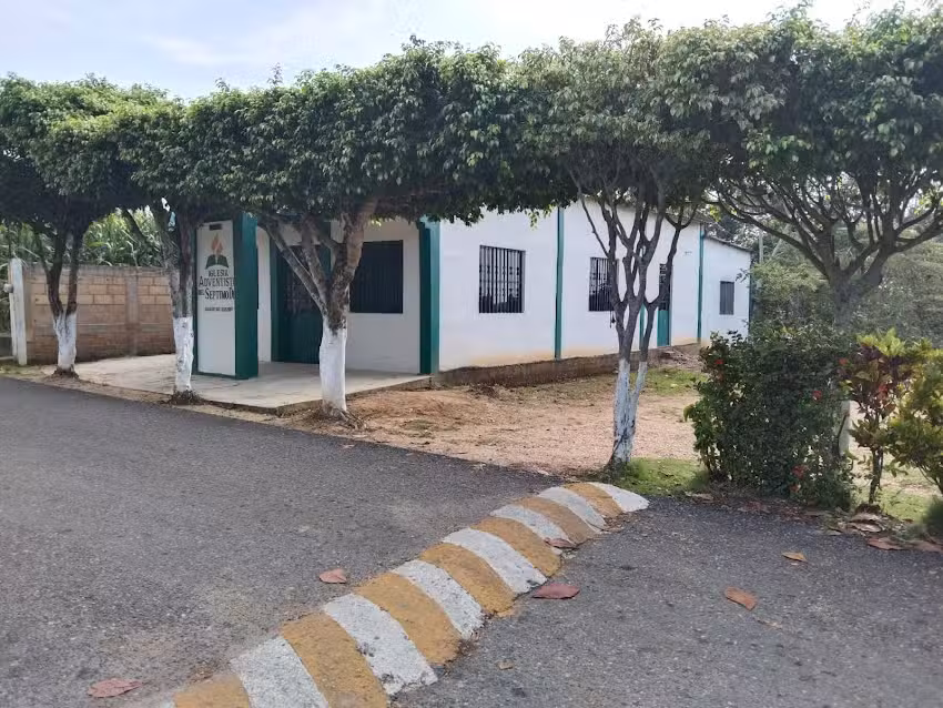 Iglesia adventista del s&eacute;ptimo d&iacute;a El Lim&oacute;n