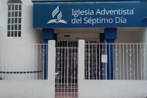 Iglesia Adventista Del s&eacute;ptimo Dia espejo 1