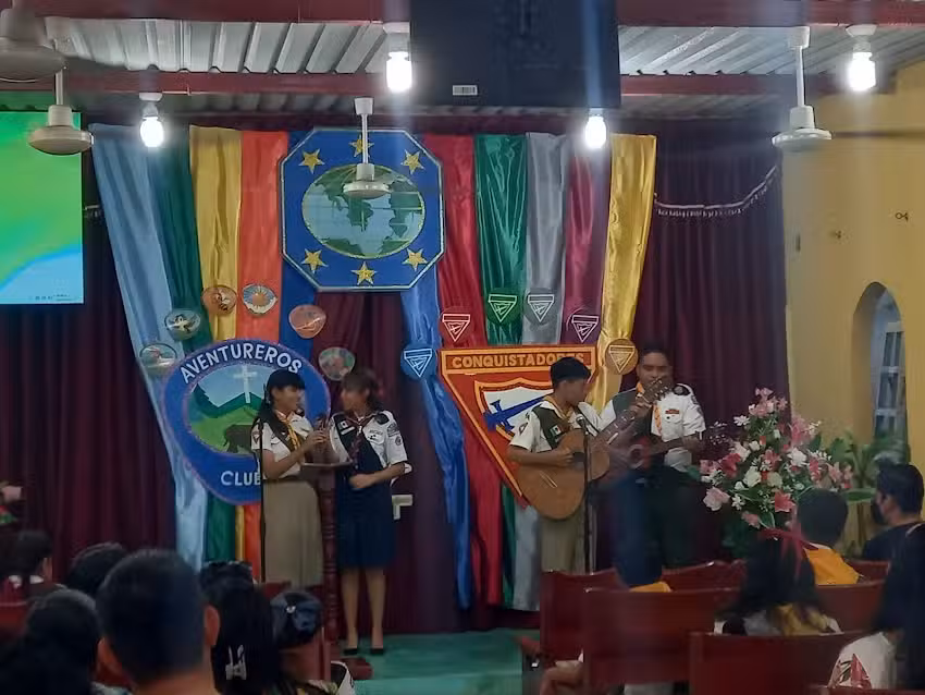Iglesia Adventista Del Septimo D&iacute;a &ldquo;Flor del Tr&oacute;pico&rdquo;
