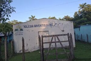 Iglesia Adventista del S&eacute;ptimo D&iacute;a Maluco