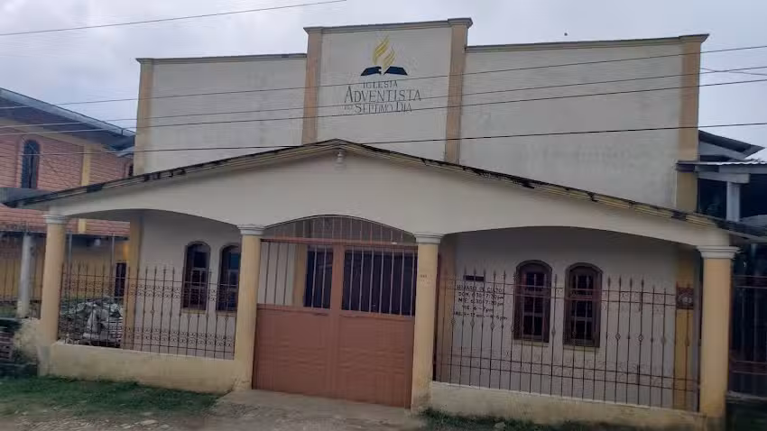 Iglesia Adventista del S&eacute;ptimo D&iacute;a, Salvador Urbina 1