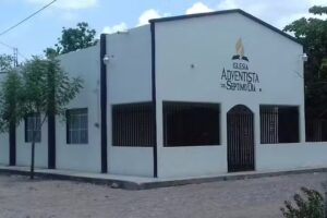 Iglesia Adventista del S&eacute;ptimo D&iacute;a (Villa Hidalgo)