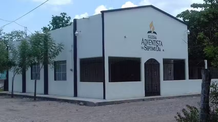 Iglesia Adventista del S&eacute;ptimo D&iacute;a (Villa Hidalgo)