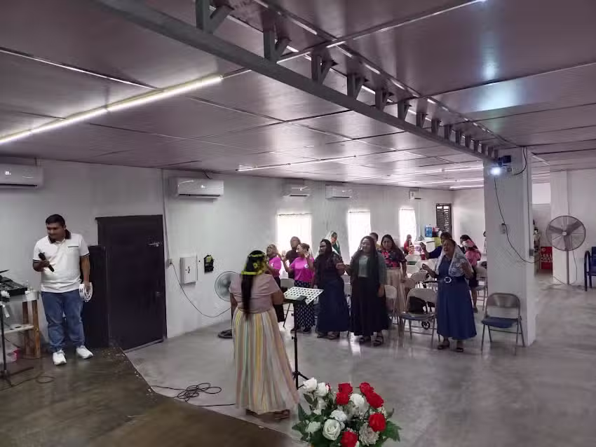 Iglesia Asamblea Apost&oacute;lica Pe&ntilde;a de Horeb