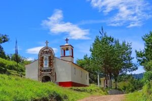 Iglesia barro blanco