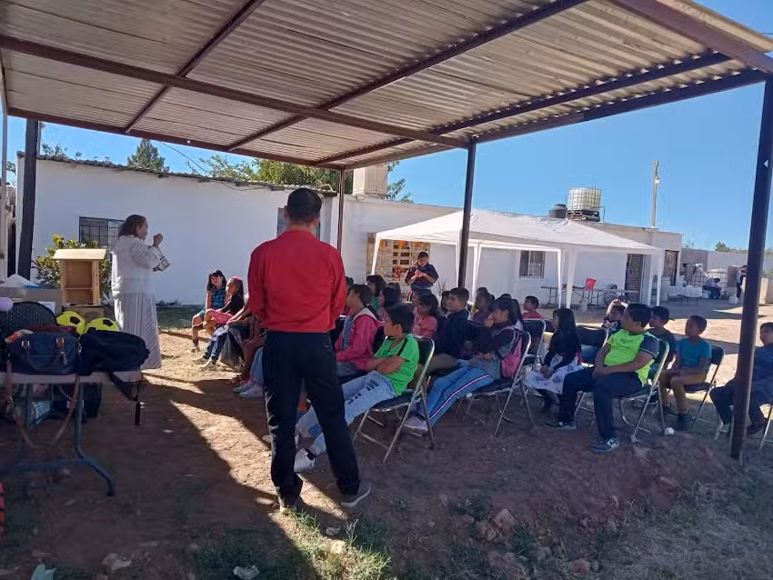 Iglesia B&iacute;blica Bautista: El Faro