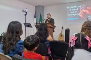 Iglesia B&iacute;blica Regresando a las Escrituras (IBRE)