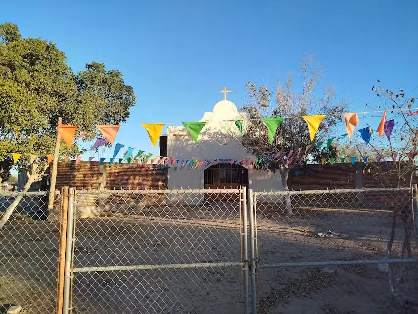 Iglesia Cat&oacute;lica de 10 de Abril