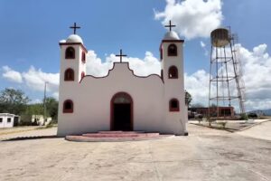 Iglesia Cat&oacute;lica de Adivin&oacute;