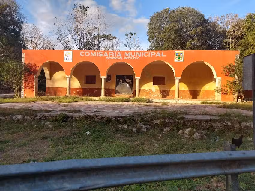 Iglesia Cat&oacute;lica De Dzonotchel