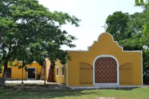 Iglesia Catolica De Yaxcopoil