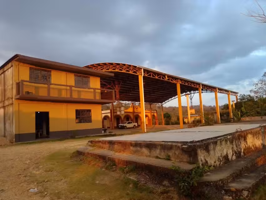 Iglesia cat&oacute;lica, El Tortuguero.