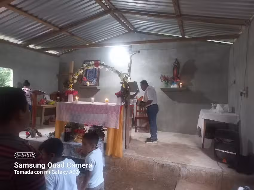 Iglesia Catolica &ldquo;Santa Cruz&rdquo; Brillante