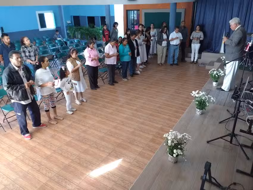 Iglesia Centro Cristiano Misiones Transmundiales A.r.