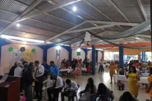 Iglesia cristiana A, R.. Tres palos.