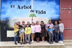 Iglesia cristiana &aacute;rbol de vida naiot