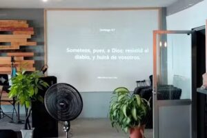 Iglesia Cristiana Calvary Chapel Jard&iacute;n