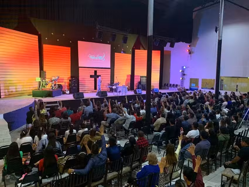 IGLESIA CRISTIANA Casa de Alabanza