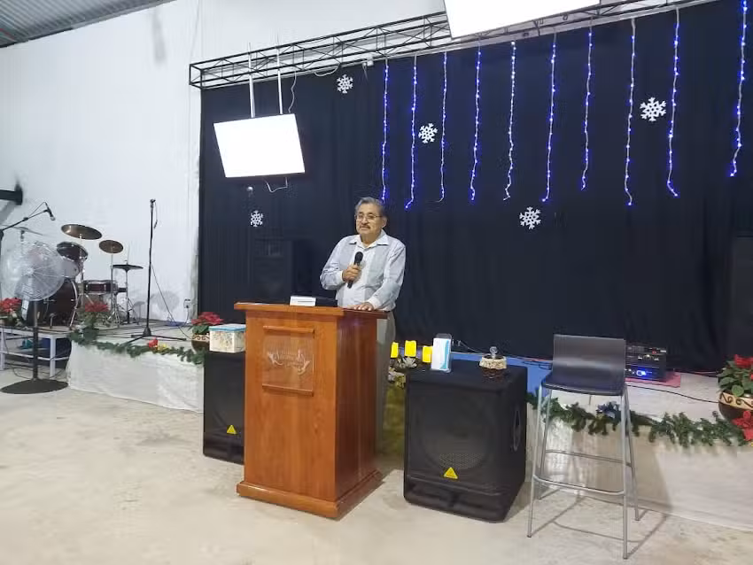 Iglesia Cristiana Centro de Adoraci&oacute;n