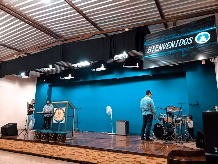 Iglesia Cristiana El Candelero de Oro