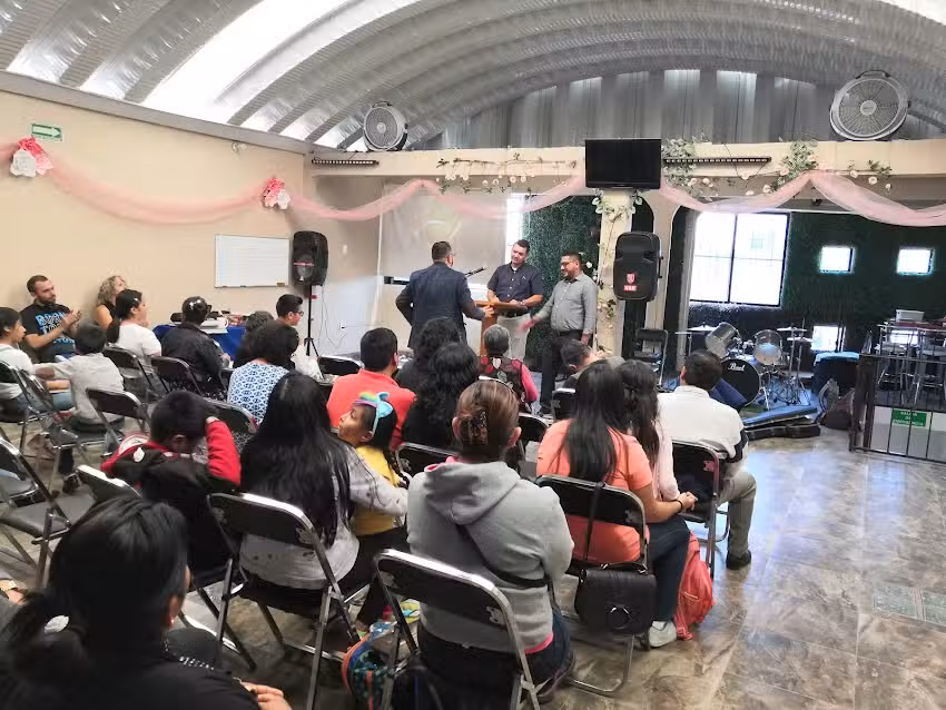 Iglesia Cristiana Hogar de Restauraci&oacute;n.