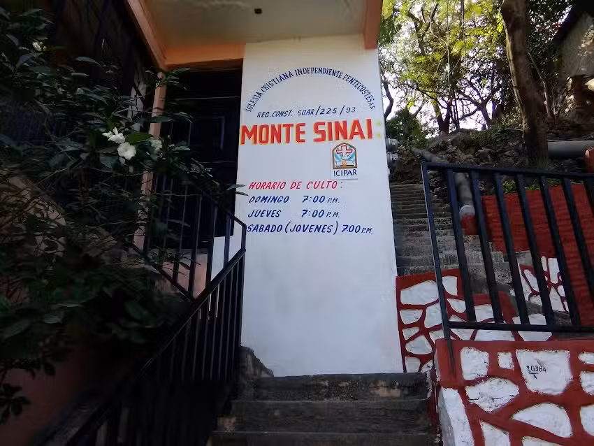 Iglesia Cristiana Independiente Pentecost&eacute;s Monte Sina&iacute;