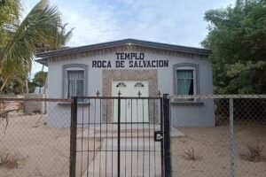 Iglesia cristiana interdenominacional A.R. Templo: Roca de Salvaci&oacute;n