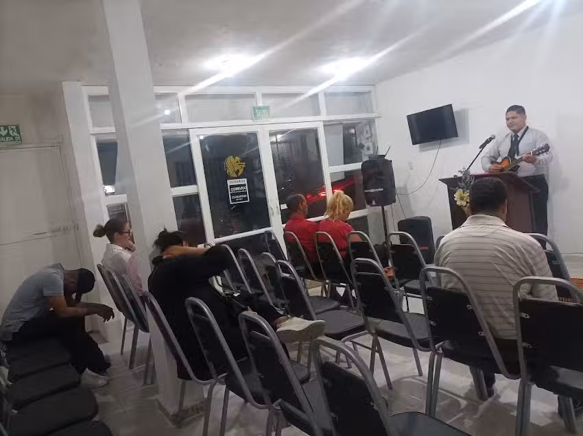 Iglesia cristiana la puerta