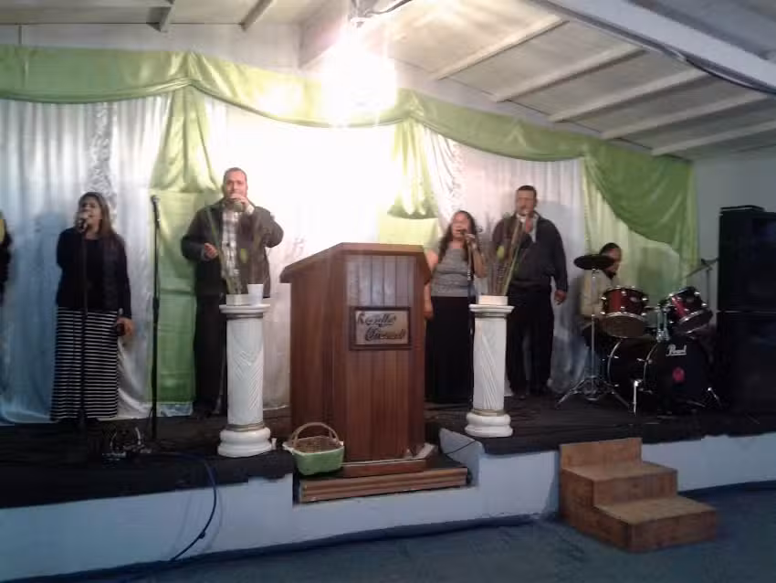 IGLESIA CRISTIANA ministerios de Alcance REFUGIO Emanuel