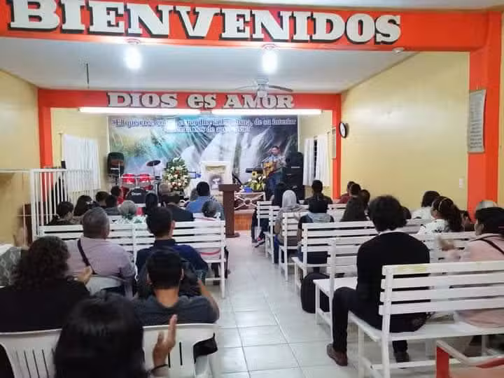 Iglesia Cristiana Pentecost&eacute;s Esmirna