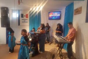 Iglesia Cristiana resplandor de su gloria (tierra nueva)