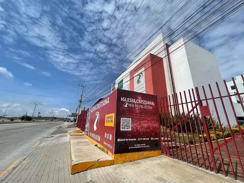 IGLESIA CRISTIANA R&Iacute;O REVOLUCI&Oacute;N