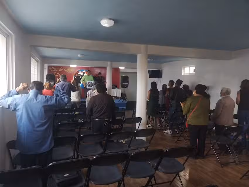 Iglesia cristiana r&iacute;os de Agua viva