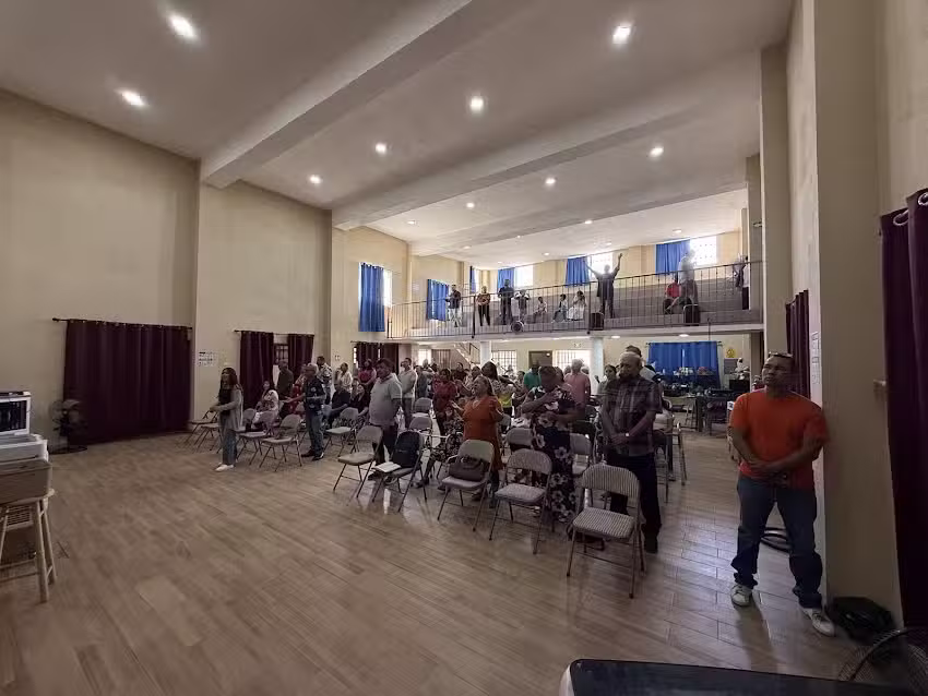 Iglesia cristiana ROCA DE SALVACI&Oacute;N