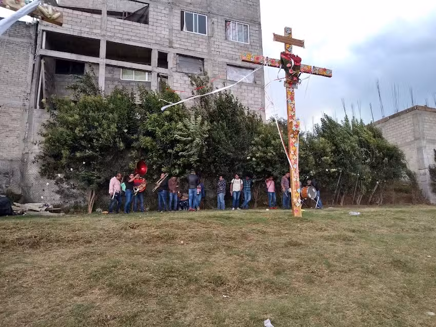 Iglesia de Adoraci&oacute;n Loma Bonita
