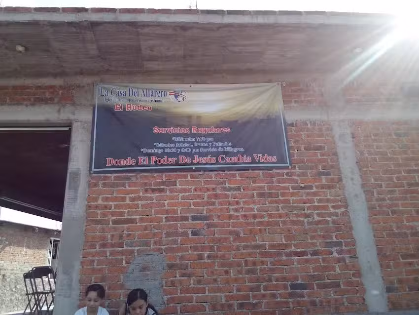 IGLESIA DE COMPA&Ntilde;ERISMO CRISTIANO LA CASA DEL ALFARERO
