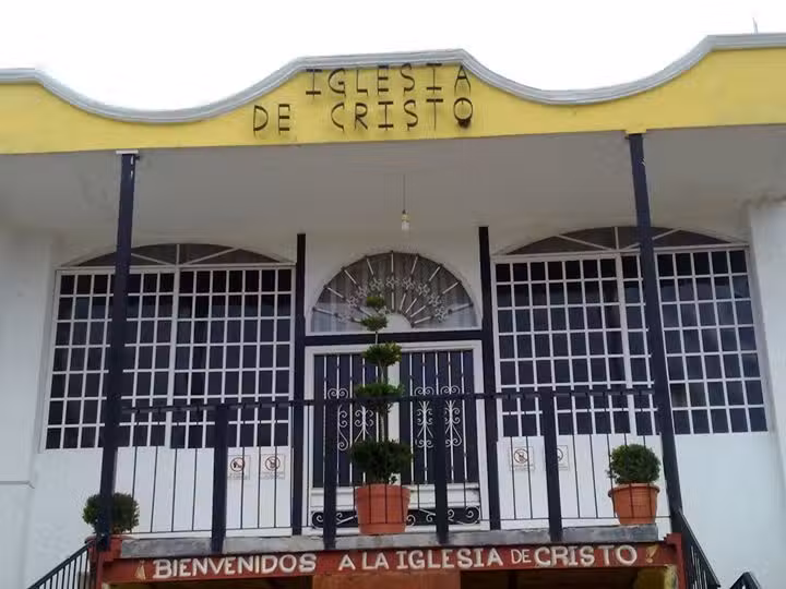 Iglesia de Cristo &ndash; Arenales Tapat&iacute;os