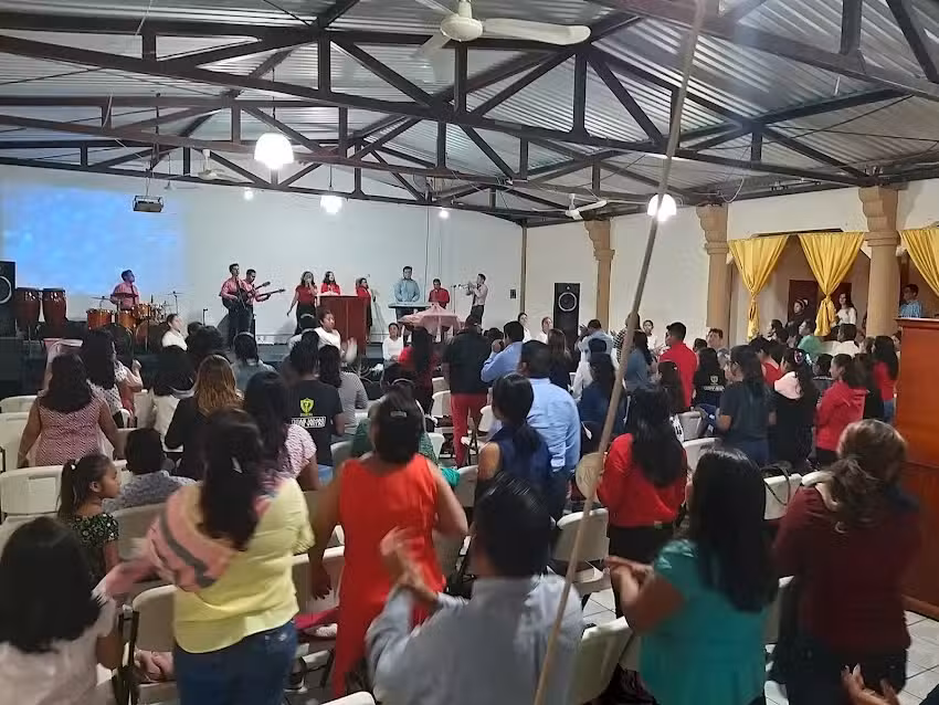 Iglesia De Cristo En Restauracion Ministerios Elohim, Barrio Sabinito