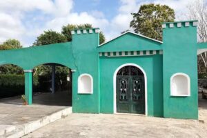 Iglesia De Cristo ( Restaurado 6 De Abril De 1830