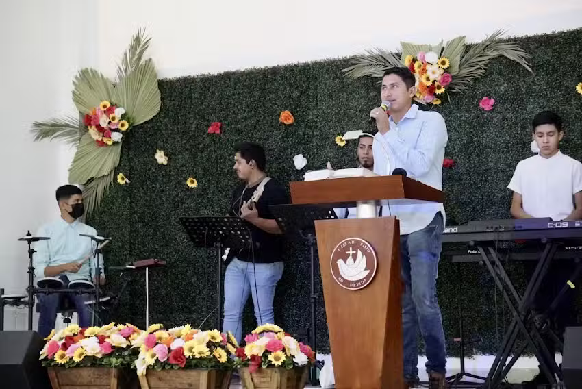 Iglesia de Cristo Roca de Vida