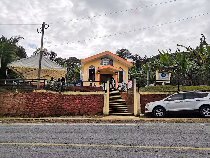 Iglesia de Dios (7&deg; d&iacute;a) A. R. Templo &ldquo;Mahanaim&rdquo;