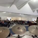 Iglesia de Dios Fuego en el Altar