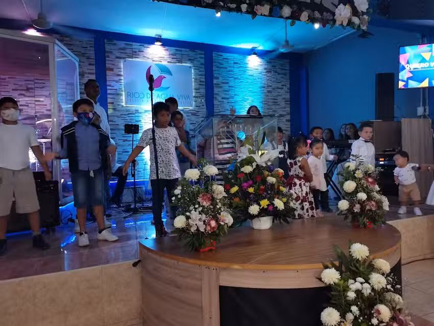 Iglesia De Dios Pentecost&eacute;s Rios De Agua Viva